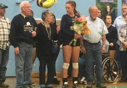 Seniors lose chance at sweep, win