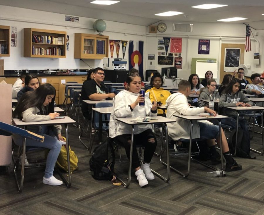 A group of freshmen sit in a traditional-style class on Thursday afternoon.  Schools should look to engage more students with collaborative activities and meaningful learning.  