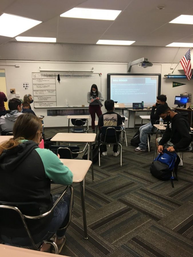 Ms. Lauren Rodgers teachers her history class last week. Rodgers is one of the new teachers at West integrating technology and teaching online. 